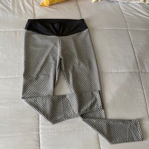 High Waisted Booty Scrunch Leggings